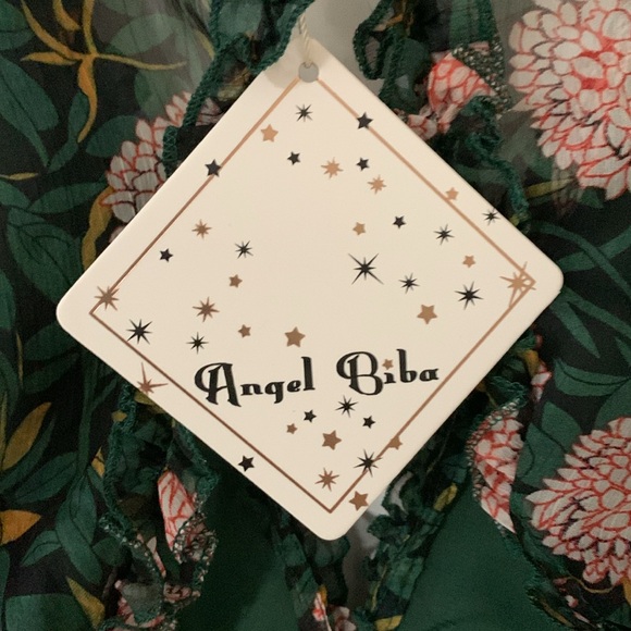 Floral open back dainty dress - Picture 10 of 14